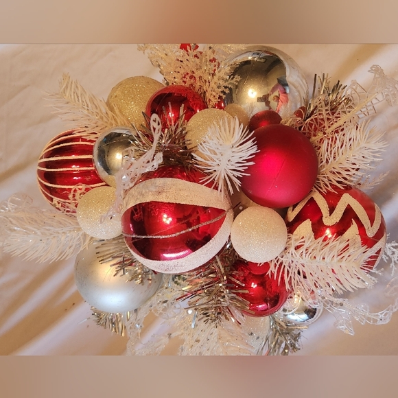 Red and Silver Holiday Decor - Picture 4 of 4